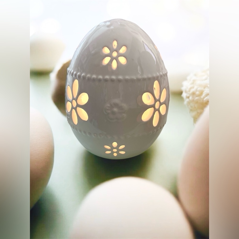 Target🎯 Ceramic LED Figural Easter Egg - Picture 2 of 2